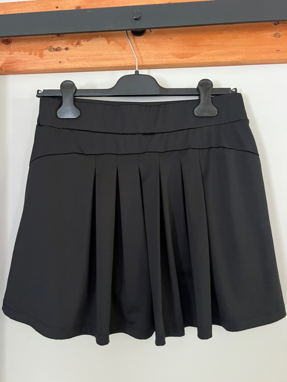 J. Crew Black Pleated Active Skirt Size Small